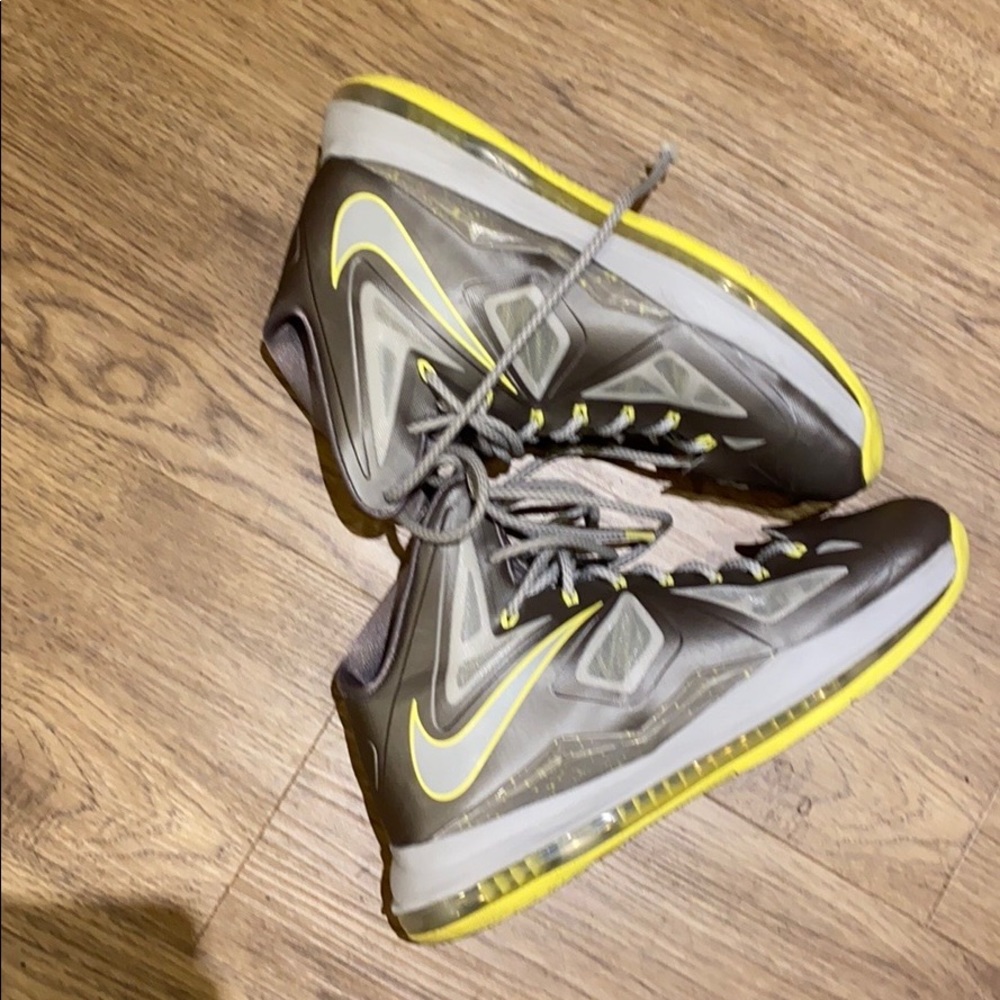 LeBron - Picture 3 of 8